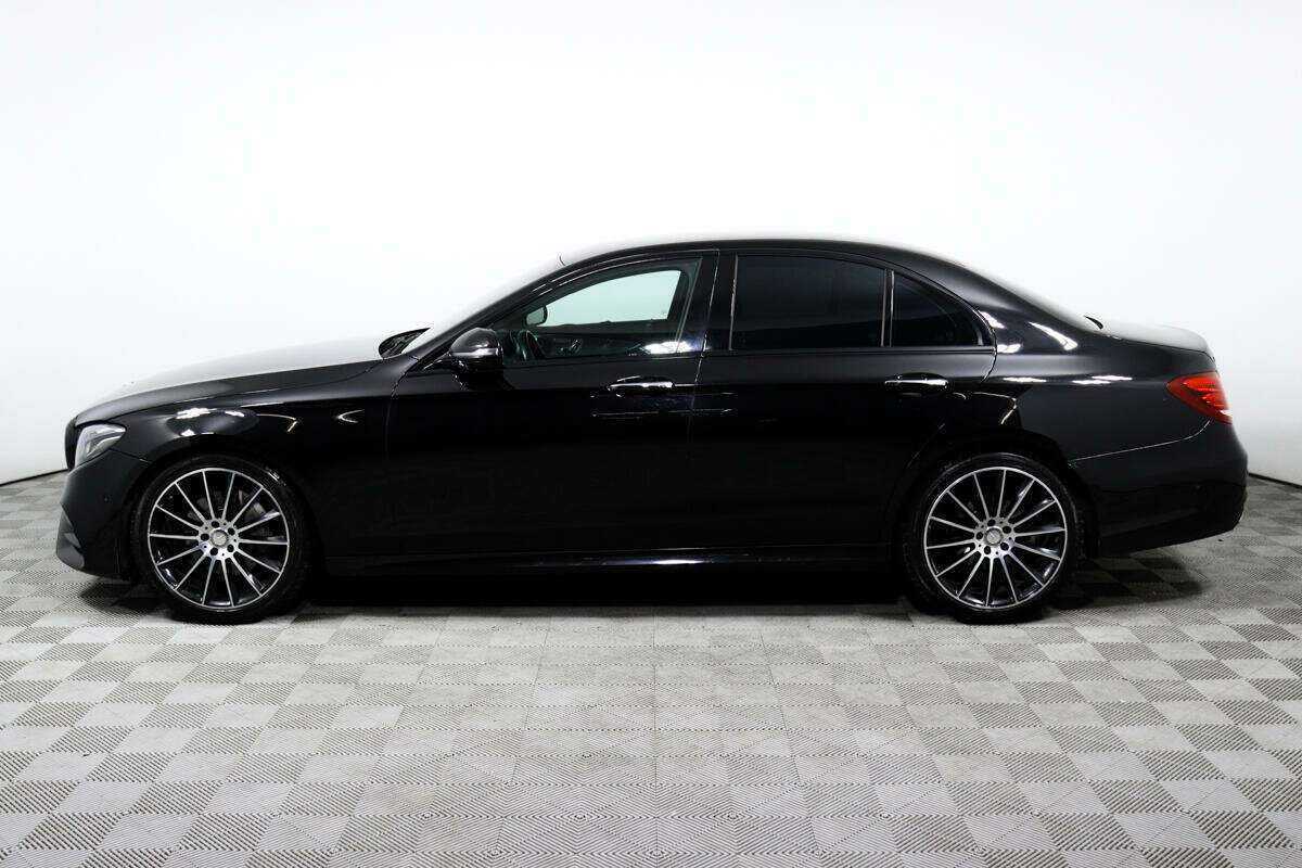 Б/У Мерседес-Бенц Е-Класс 2017 года. Фото: #7