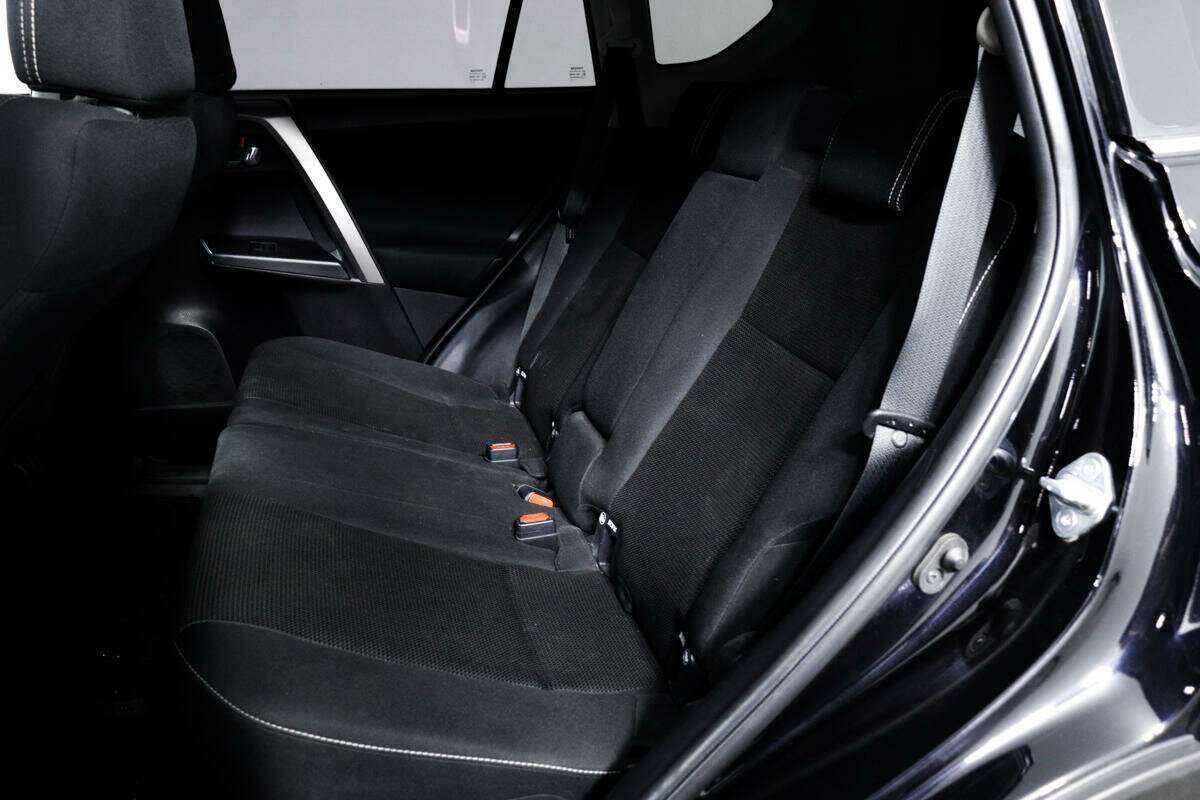 Toyota RAV4 2019 года с пробегом. Фото: #10