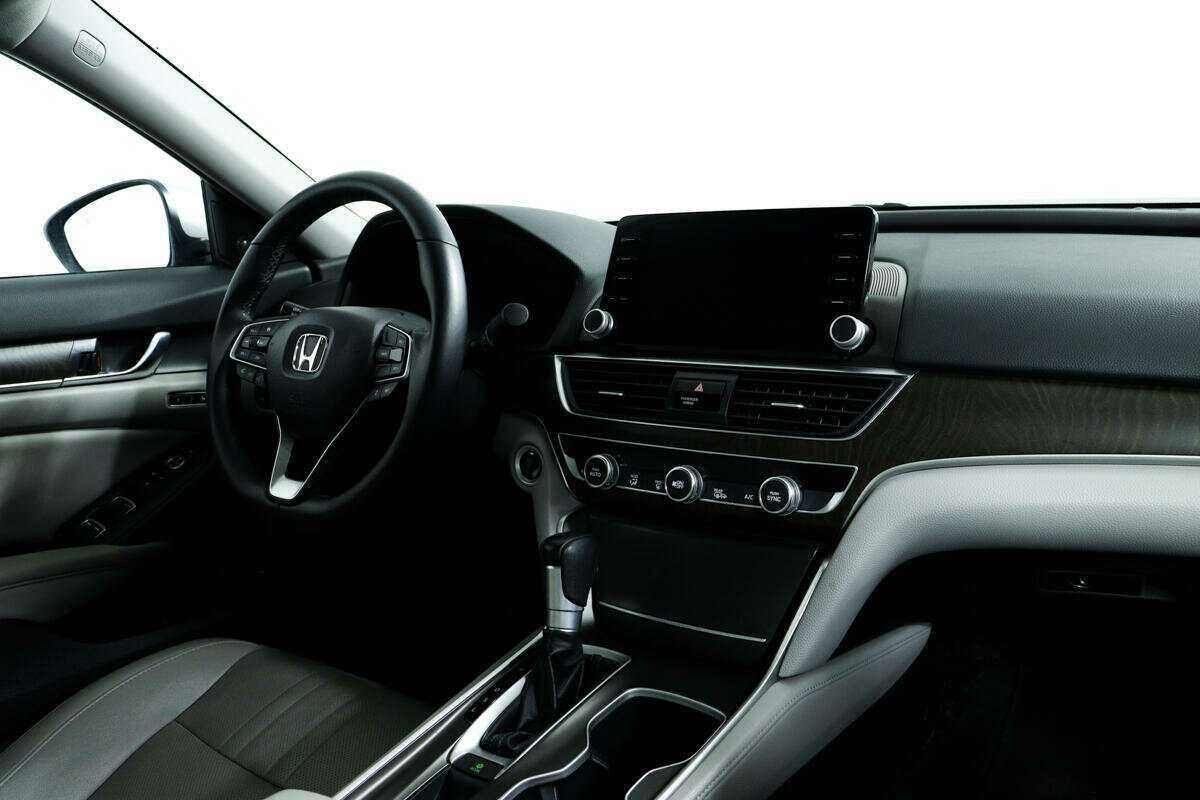 Б/У Хонда Аккорд 2018 года. Фото: #8