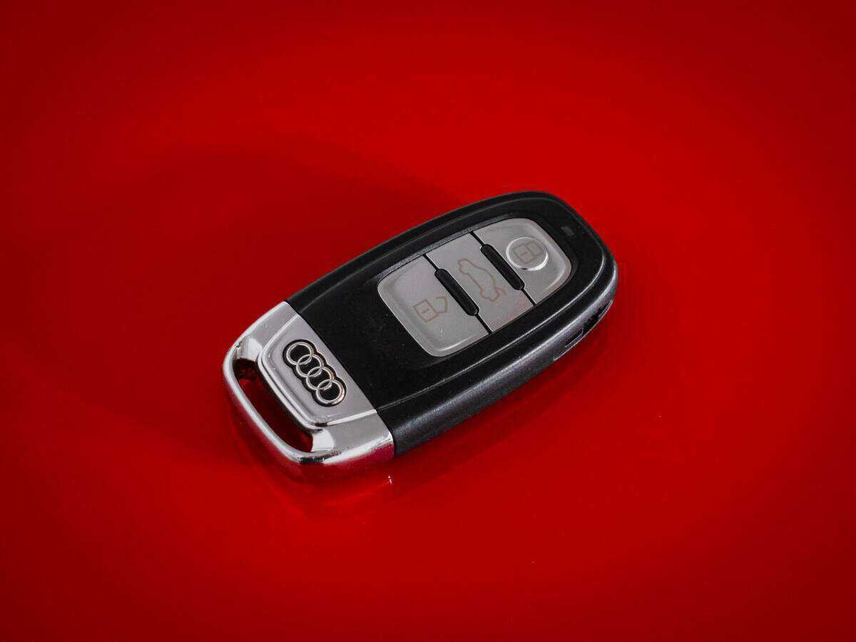 Б/У Ауди А4 2015 года. Фото: #19