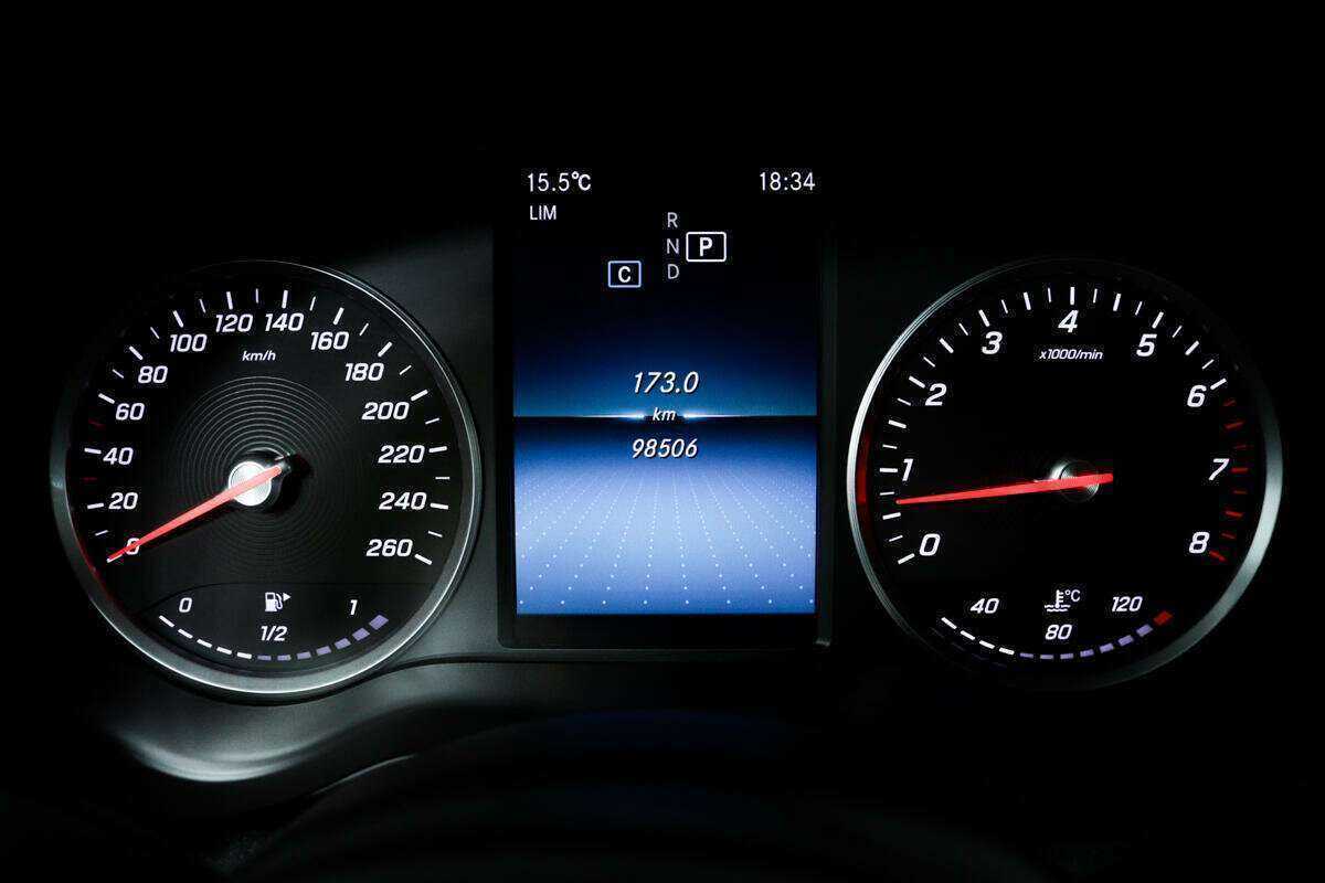 Б/У Мерседес-Бенц Ц-Класс 2018 года. Фото: #8