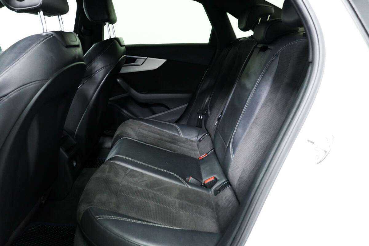 Б/У Ауди А4 2017 года. Фото: #11