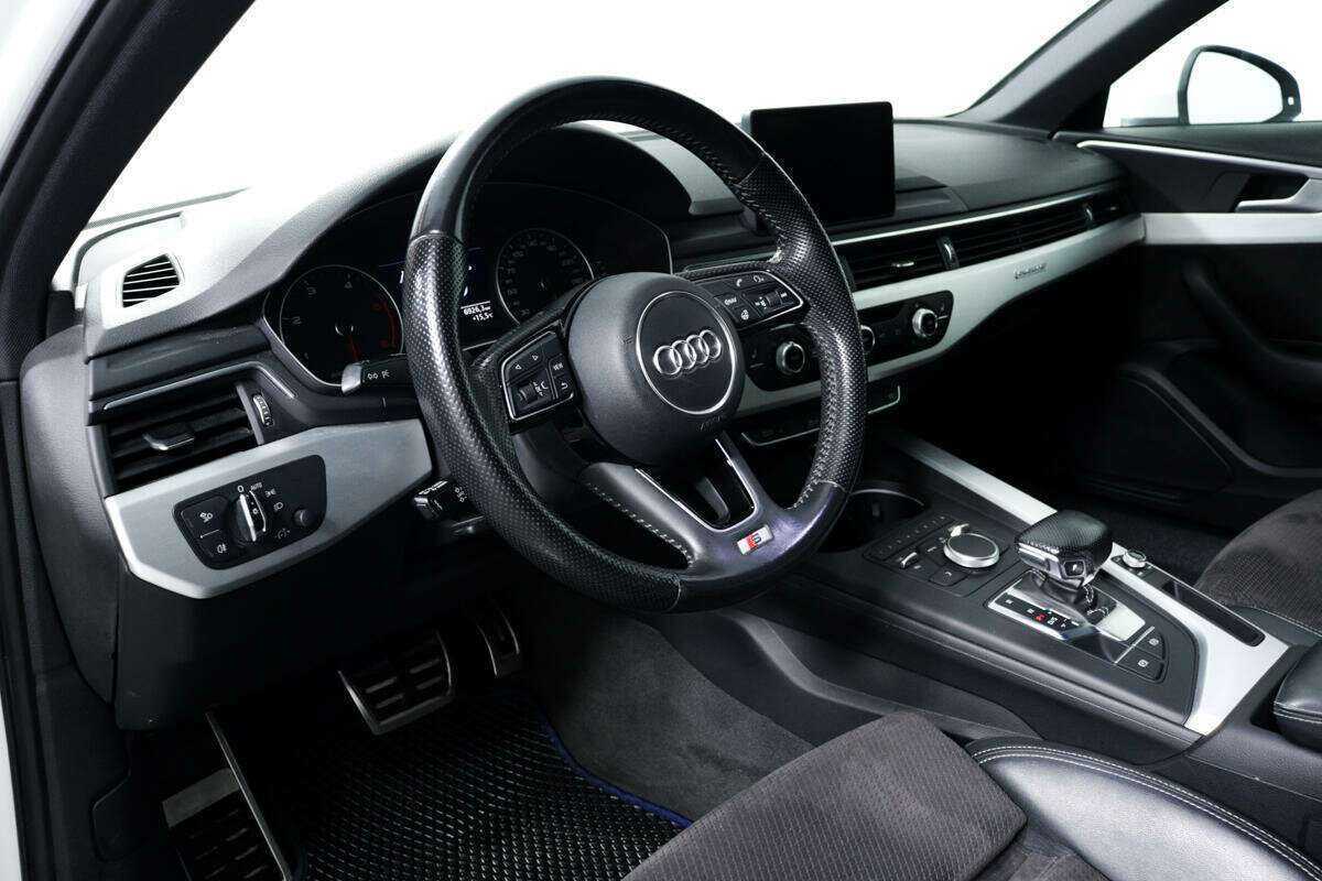 Б/У Ауди А4 2017 года. Фото: #12