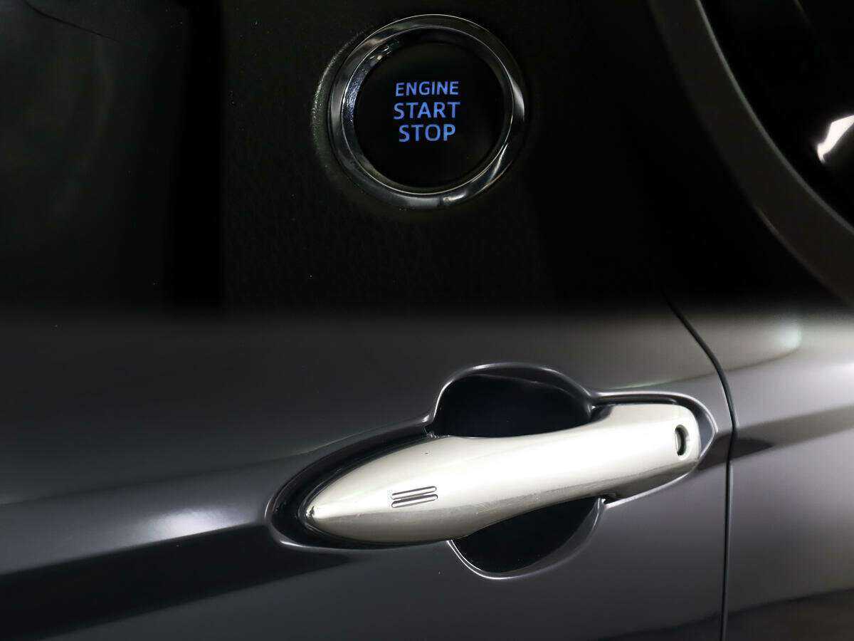 Б/У Тойота Камри 2019 года. Фото: #16