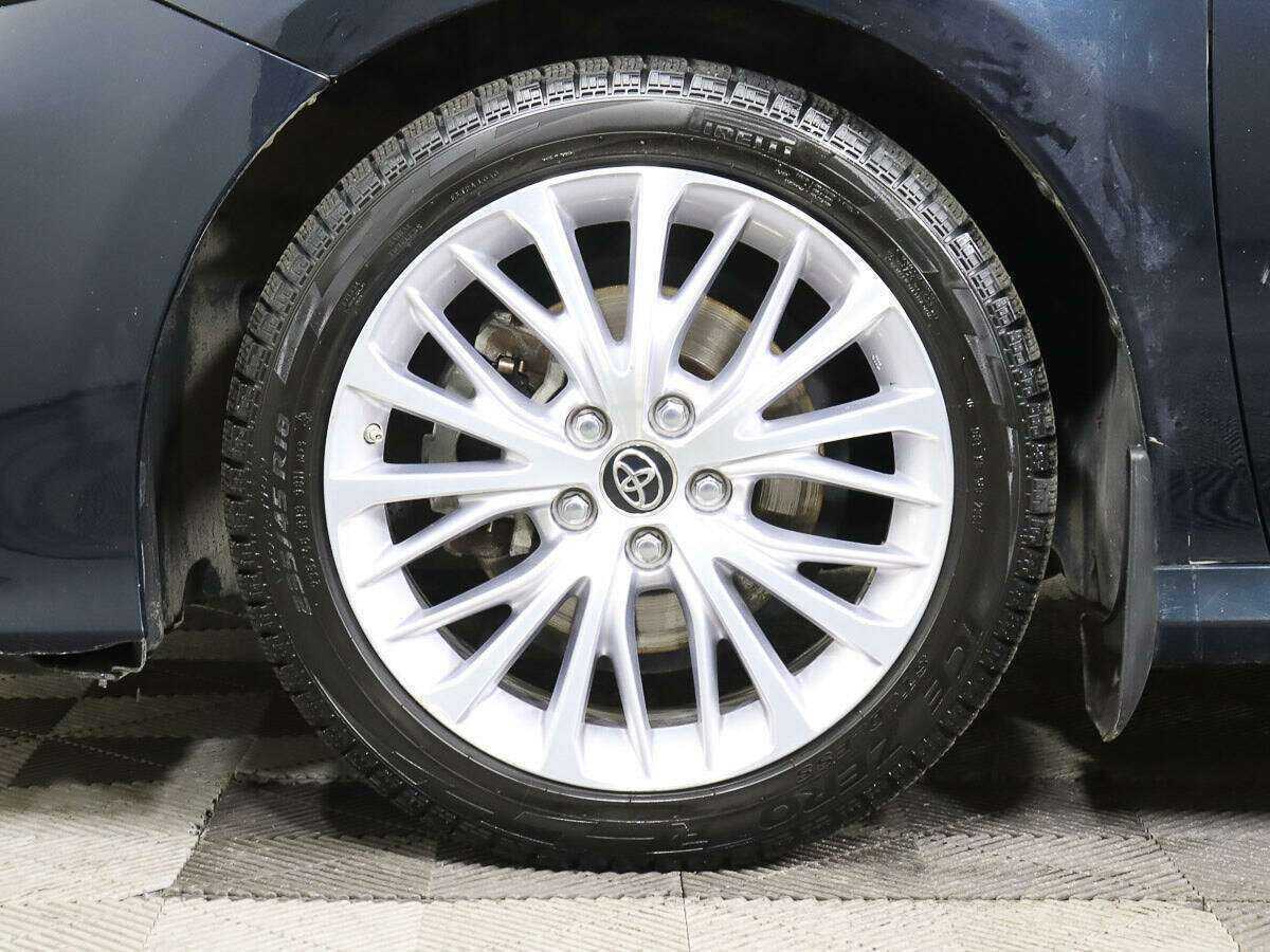 Б/У Тойота Камри 2019 года. Фото: #17