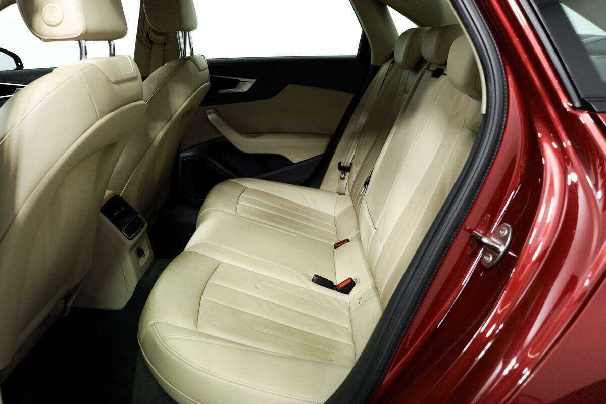 Б/У Ауди А4 2018 года. Фото: #11