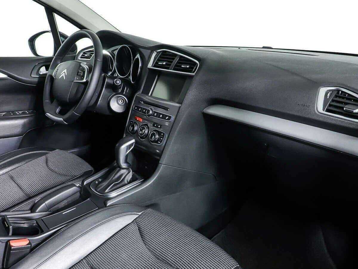 Б/У Ситроен Ц4 2016 года. Фото: #6