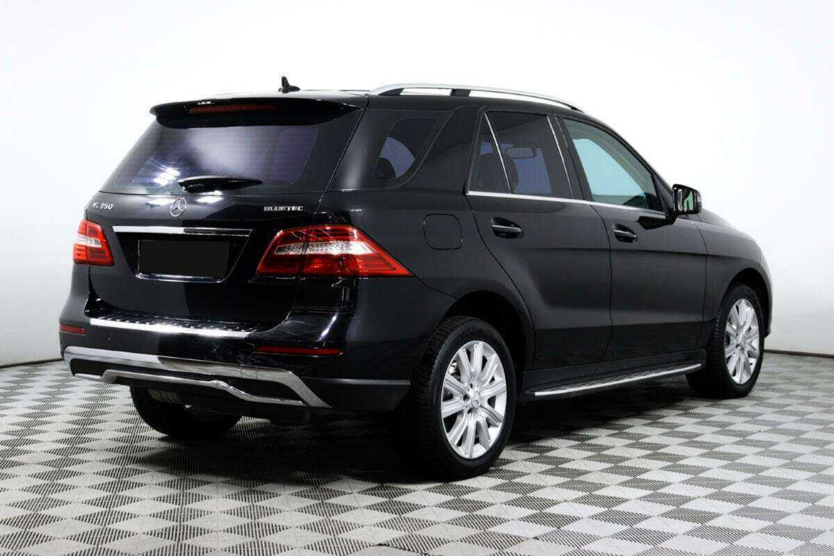 Б/У Мерседес-Бенц М-Класс 2014 года. Фото: #4