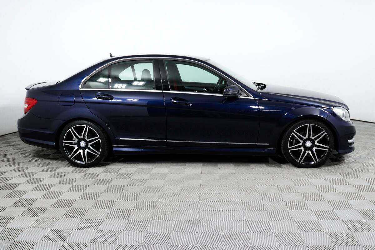 Б/У Мерседес-Бенц Ц-Класс 2013 года. Фото: #3