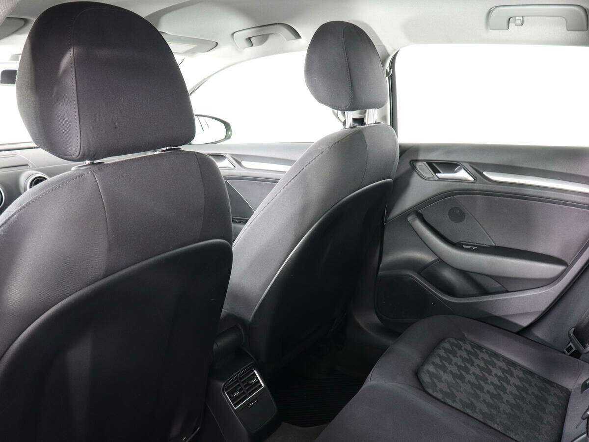 Б/У Ауди А3 2015 года. Фото: #10