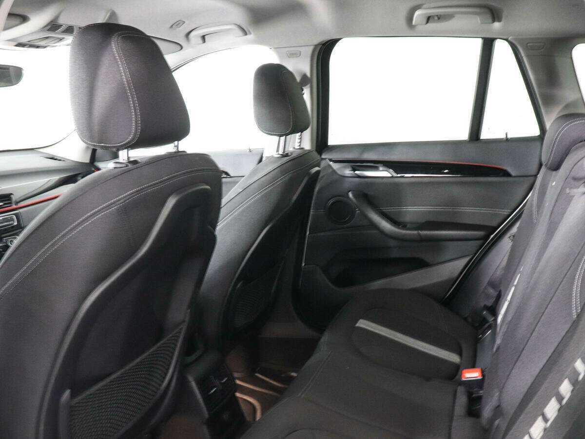 Б/У БМВ Икс1 2017 года. Фото: #10