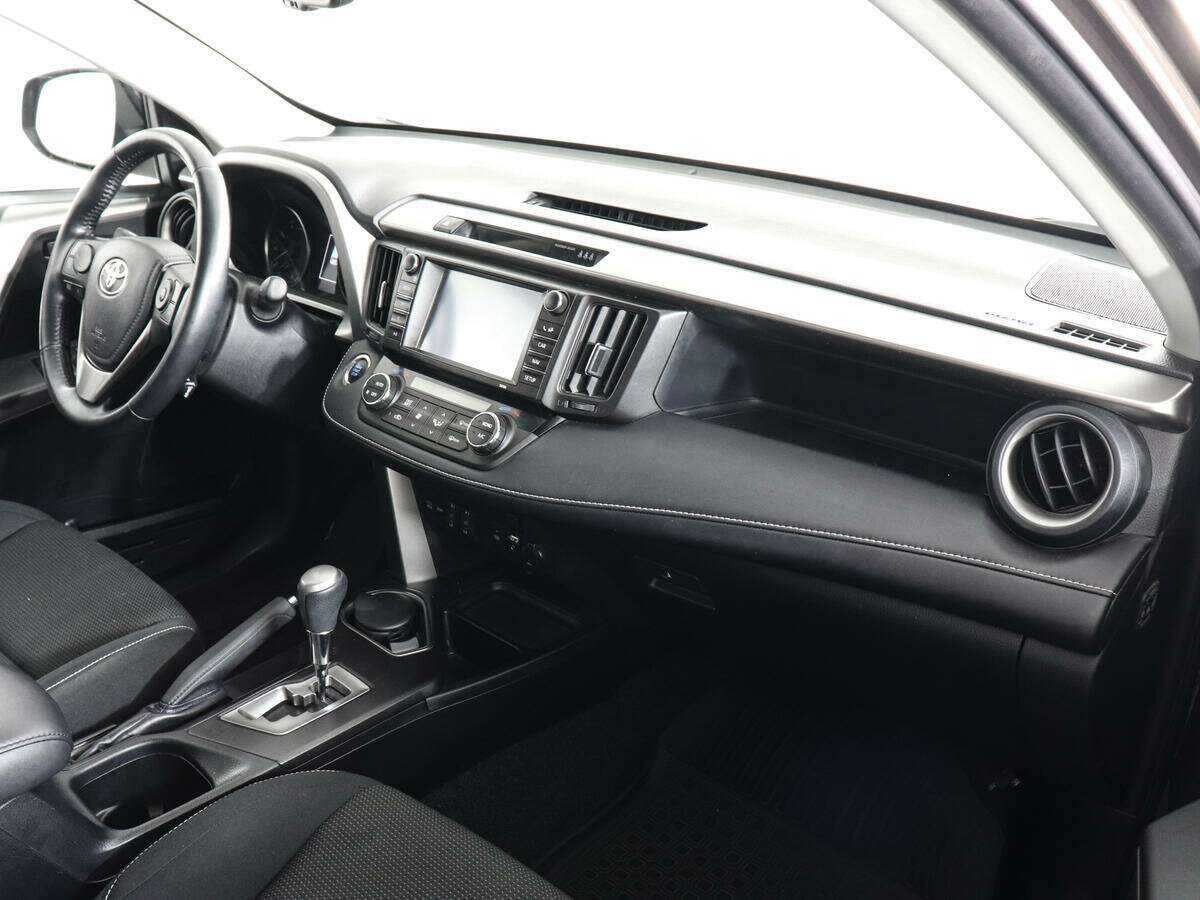 Toyota RAV4 2019 года с пробегом. Фото: #9