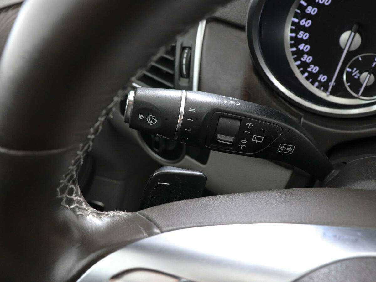 Б/У Мерседес-Бенц М-Класс 2013 года. Фото: #8