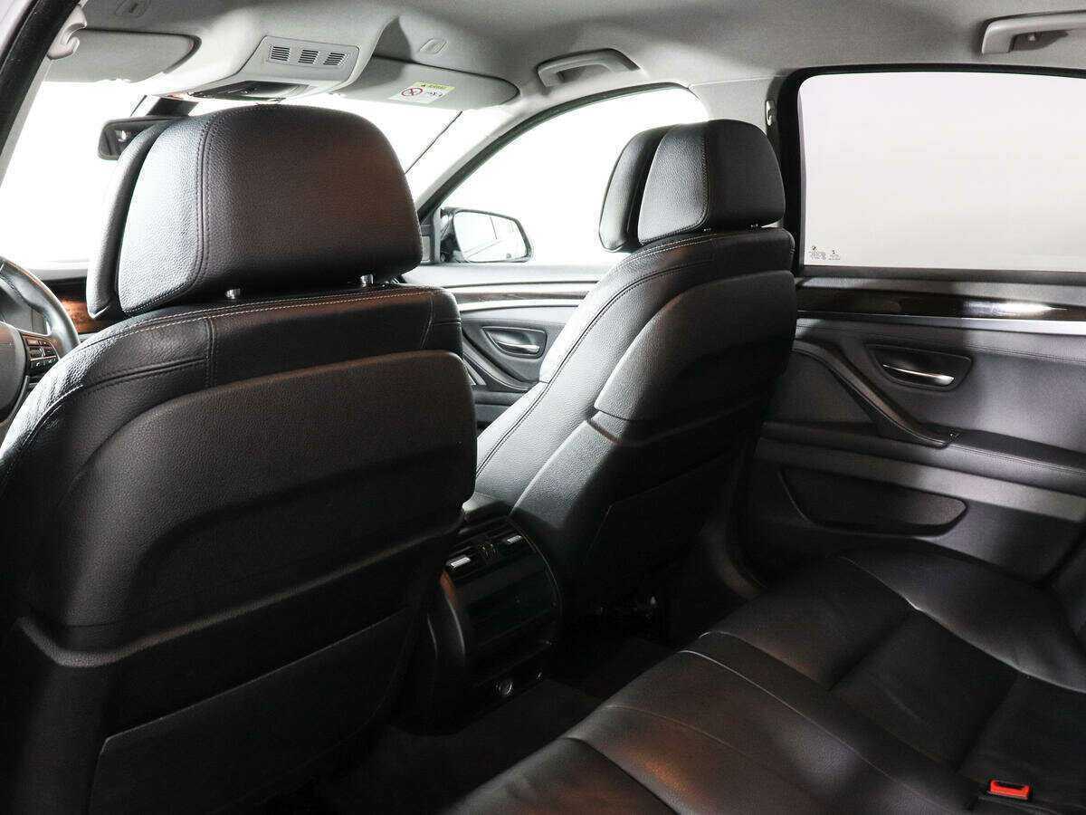 Б/У БМВ 5 серии 2015 года. Фото: #8