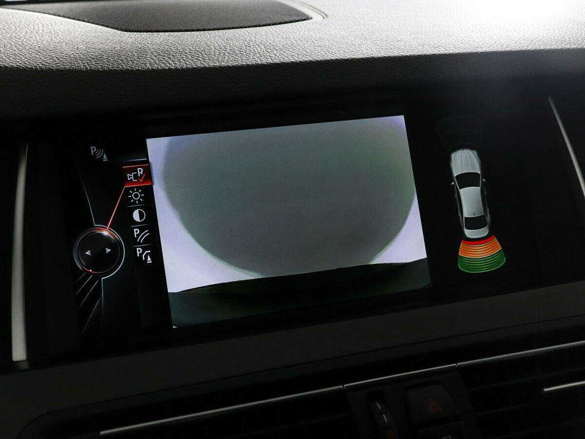 Б/У БМВ 5 серии 2015 года. Фото: #12