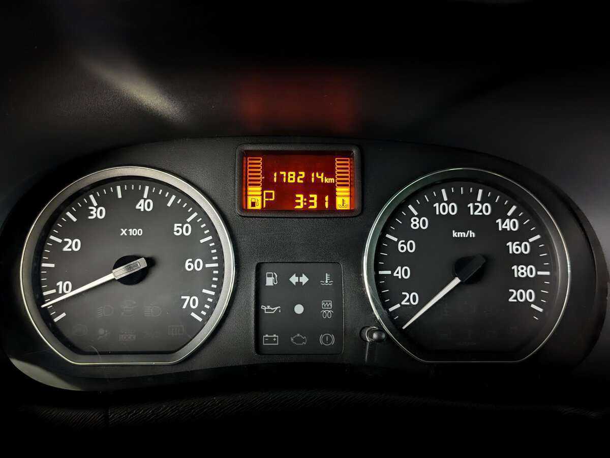 Б/У Ниссан Террано 2015 года. Фото: #9