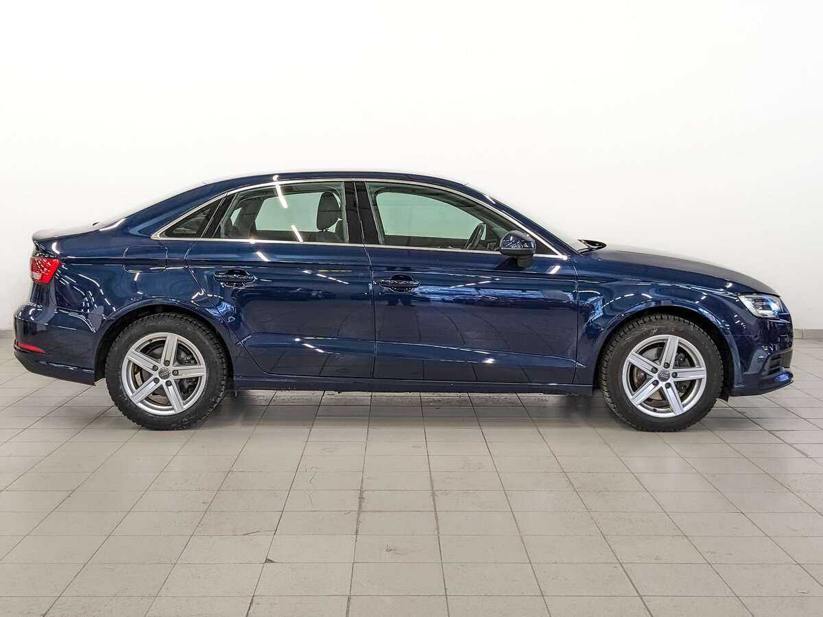 Б/У Ауди А3 2016 года. Фото: #2