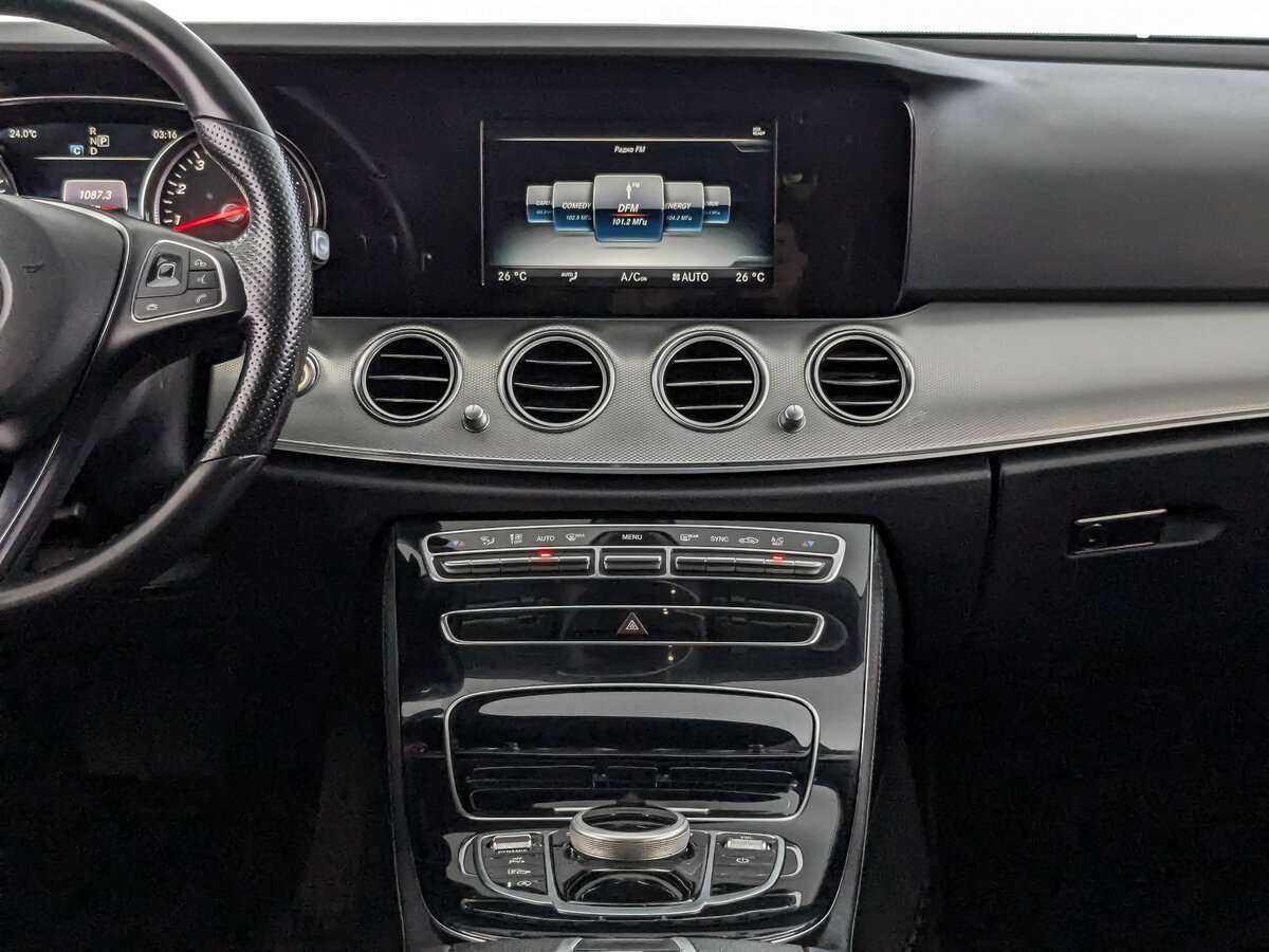 Б/У Мерседес-Бенц Е-Класс 2018 года. Фото: #12