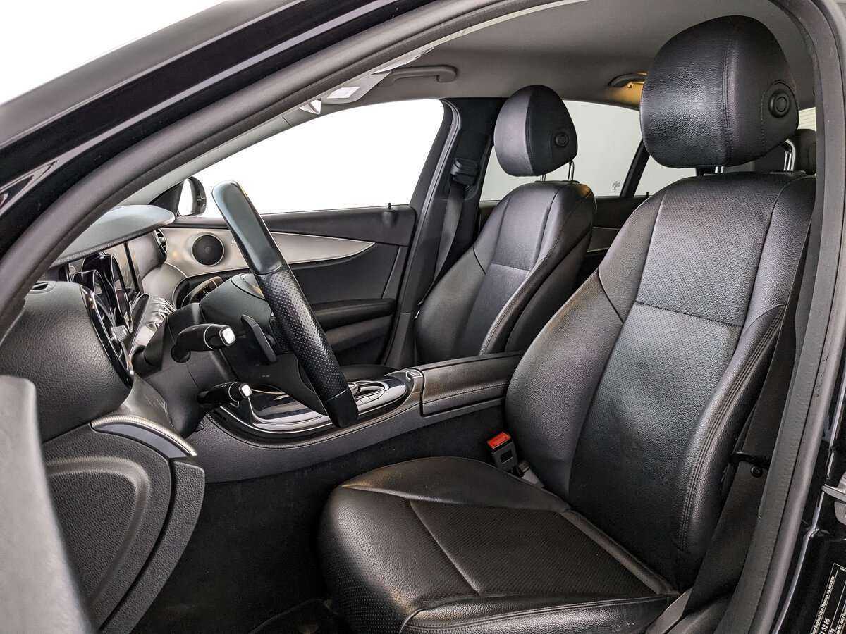 Б/У Мерседес-Бенц Е-Класс 2018 года. Фото: #15