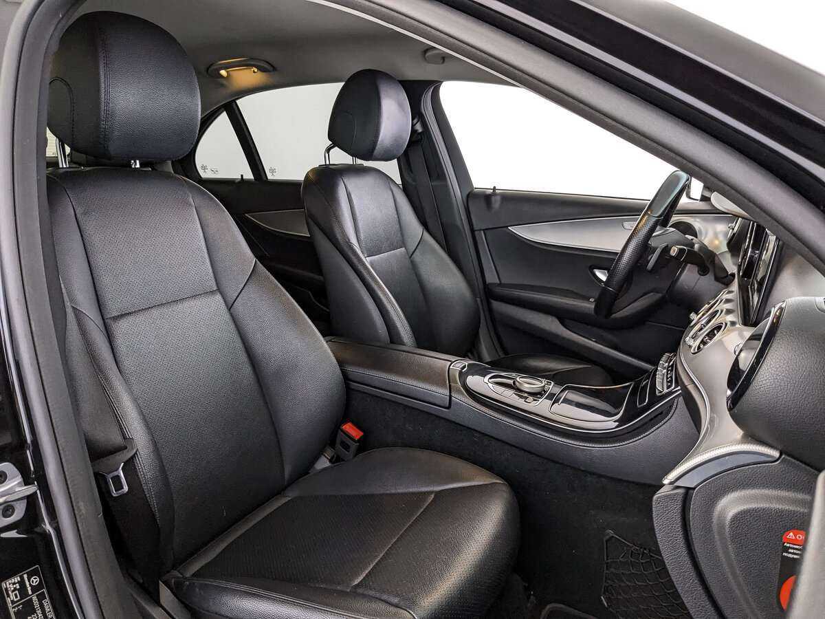 Б/У Мерседес-Бенц Е-Класс 2018 года. Фото: #18