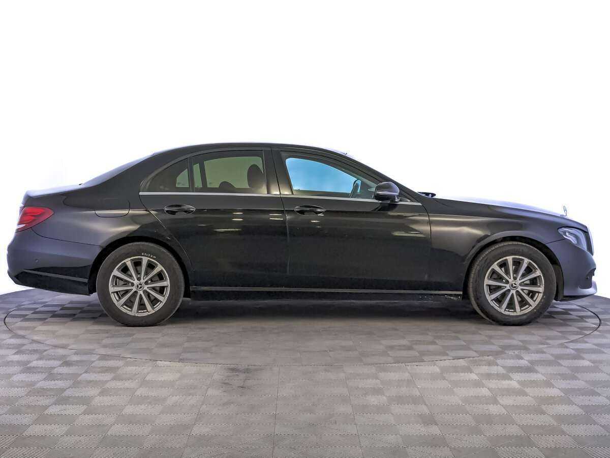 Б/У Мерседес-Бенц Е-Класс 2018 года. Фото: #3