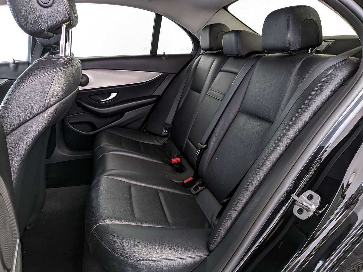 Б/У Мерседес-Бенц Е-Класс 2018 года. Фото: #13