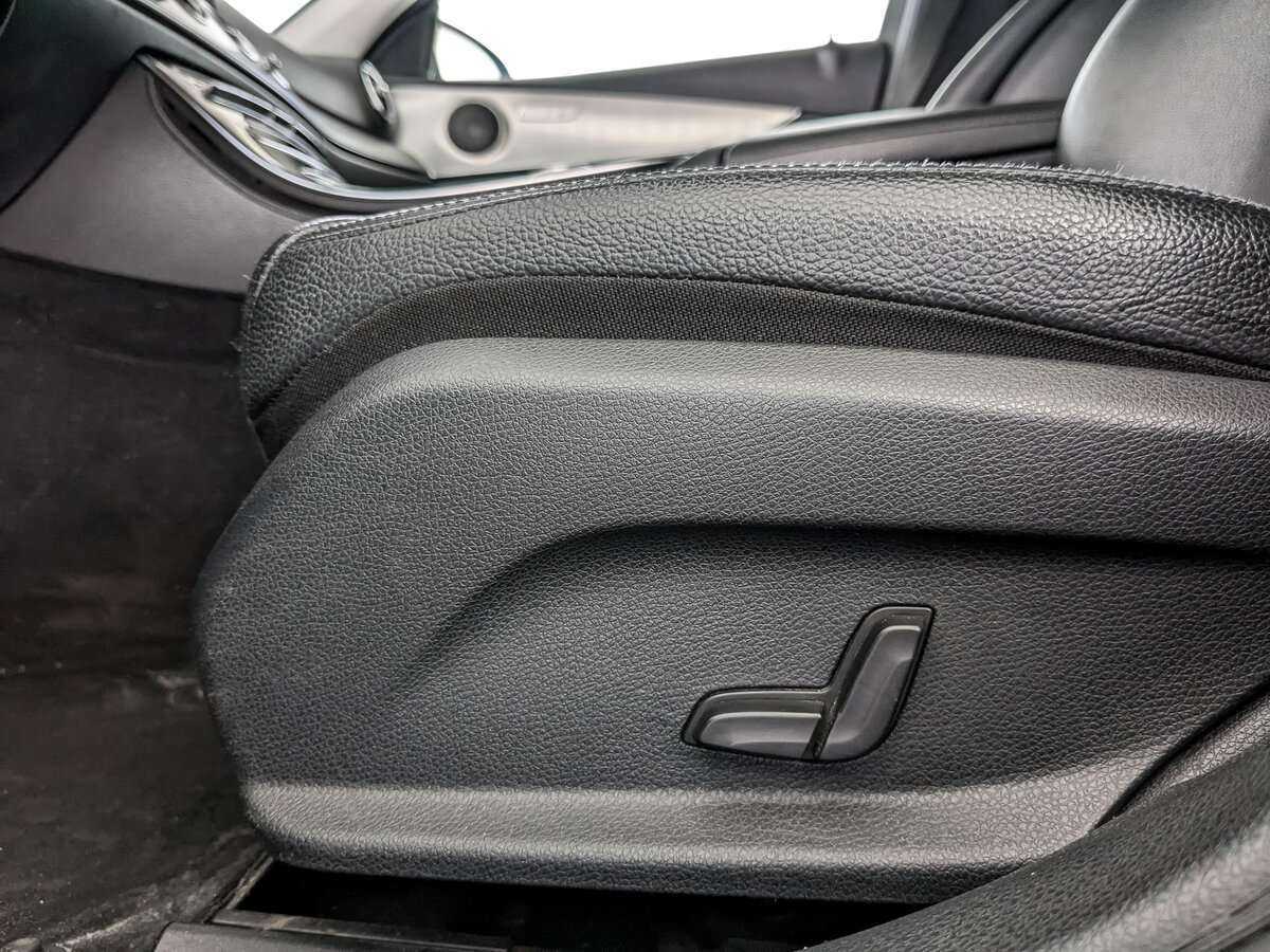 Б/У Мерседес-Бенц Е-Класс 2018 года. Фото: #21