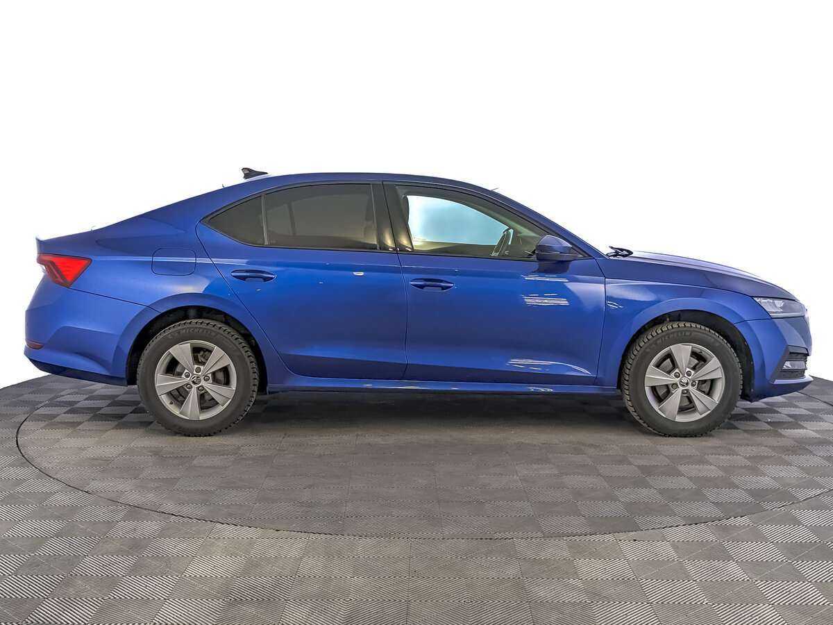 Б/У Шкода Октавия 2021 года. Фото: #3