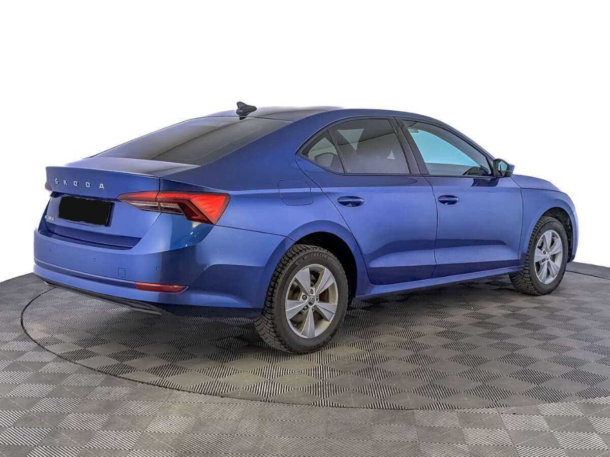 Б/У Шкода Октавия 2021 года. Фото: #4