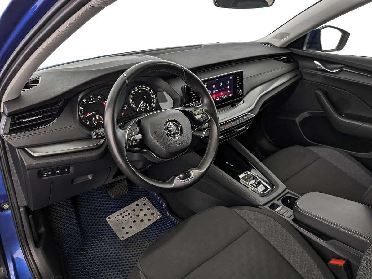 Б/У Шкода Октавия 2021 года. Фото: #10