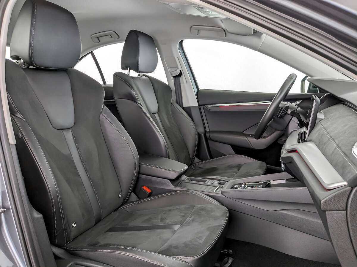 Б/У Шкода Октавия 2021 года. Фото: #21