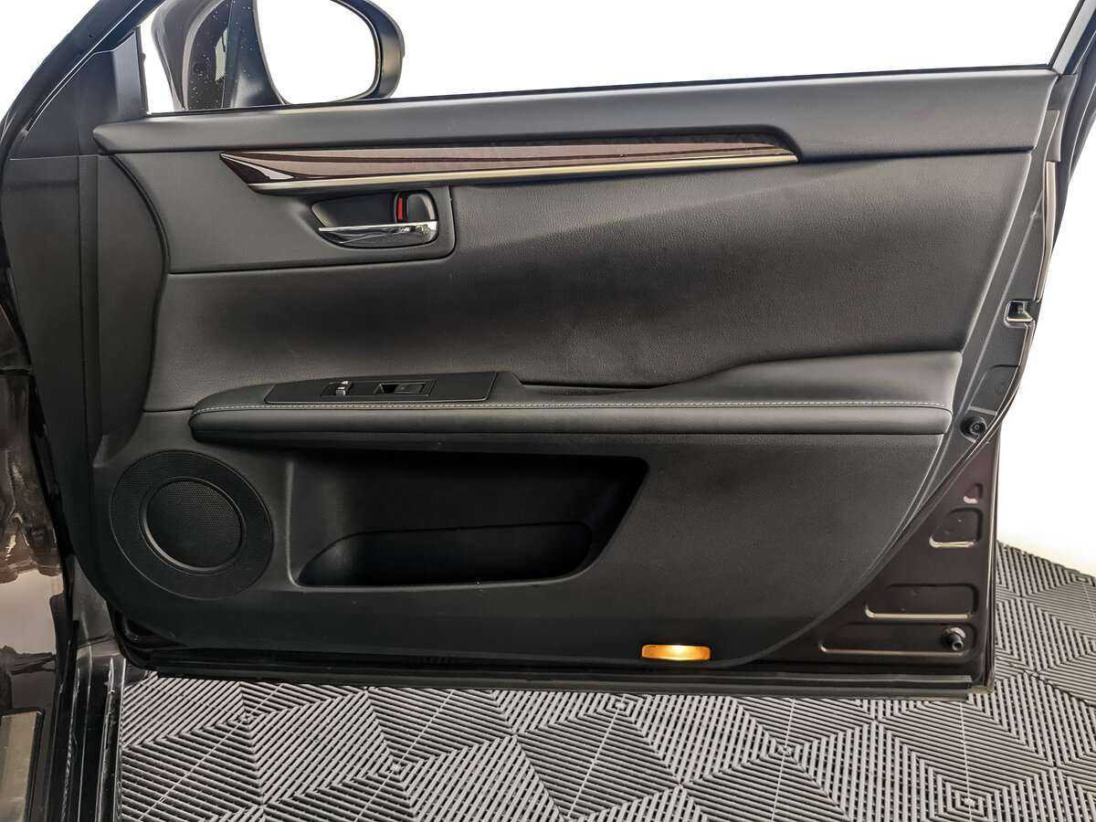 Б/У Лексус ЕС 2014 года. Фото: #21