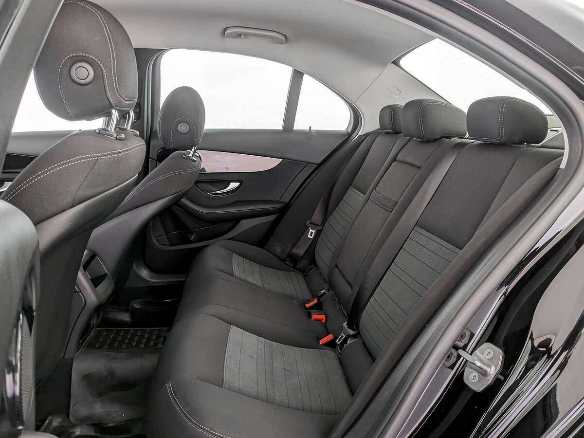 Б/У Мерседес-Бенц Ц-Класс 2019 года. Фото: #9