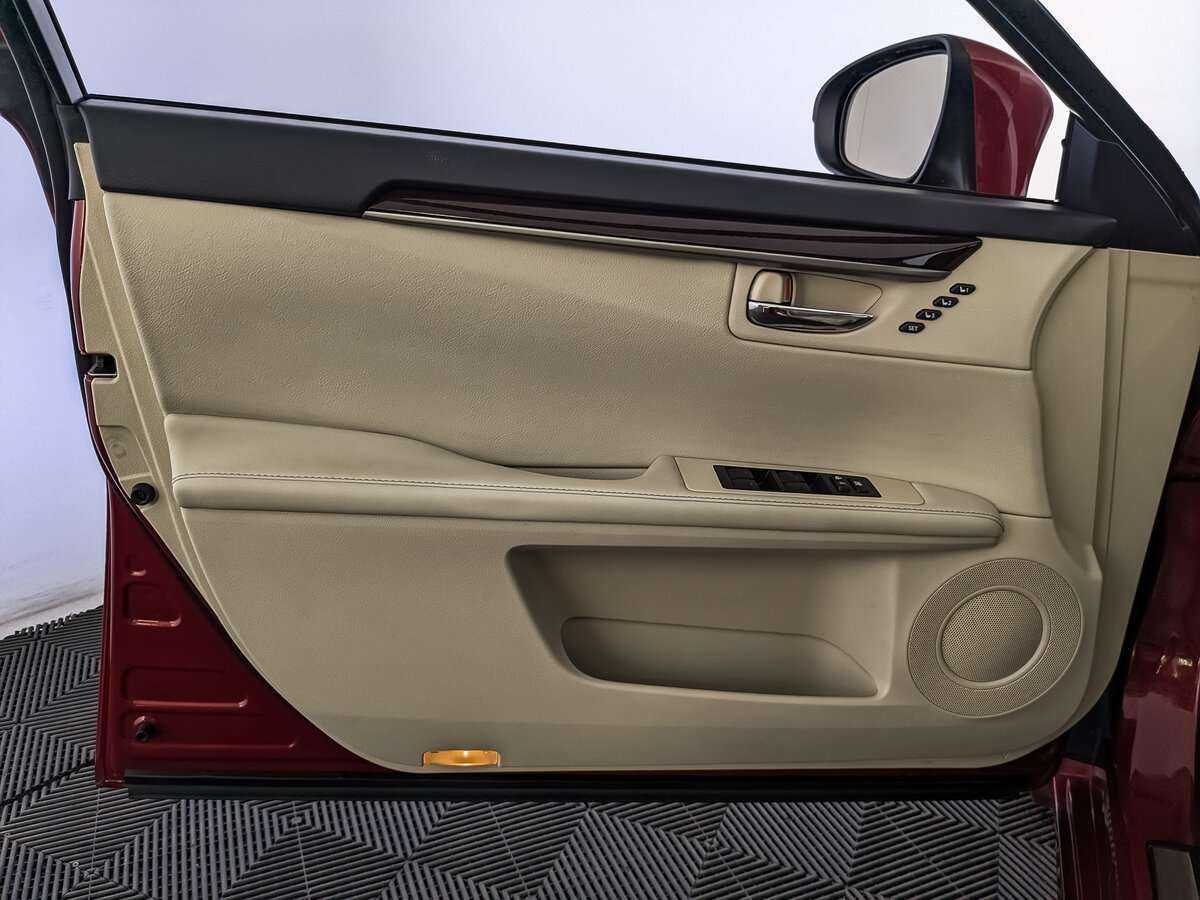 Б/У Лексус ЕС 2013 года. Фото: #13