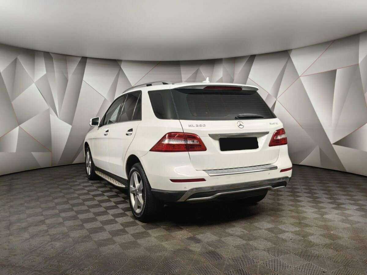 Б/У Мерседес-Бенц М-Класс 2014 года. Фото: #3