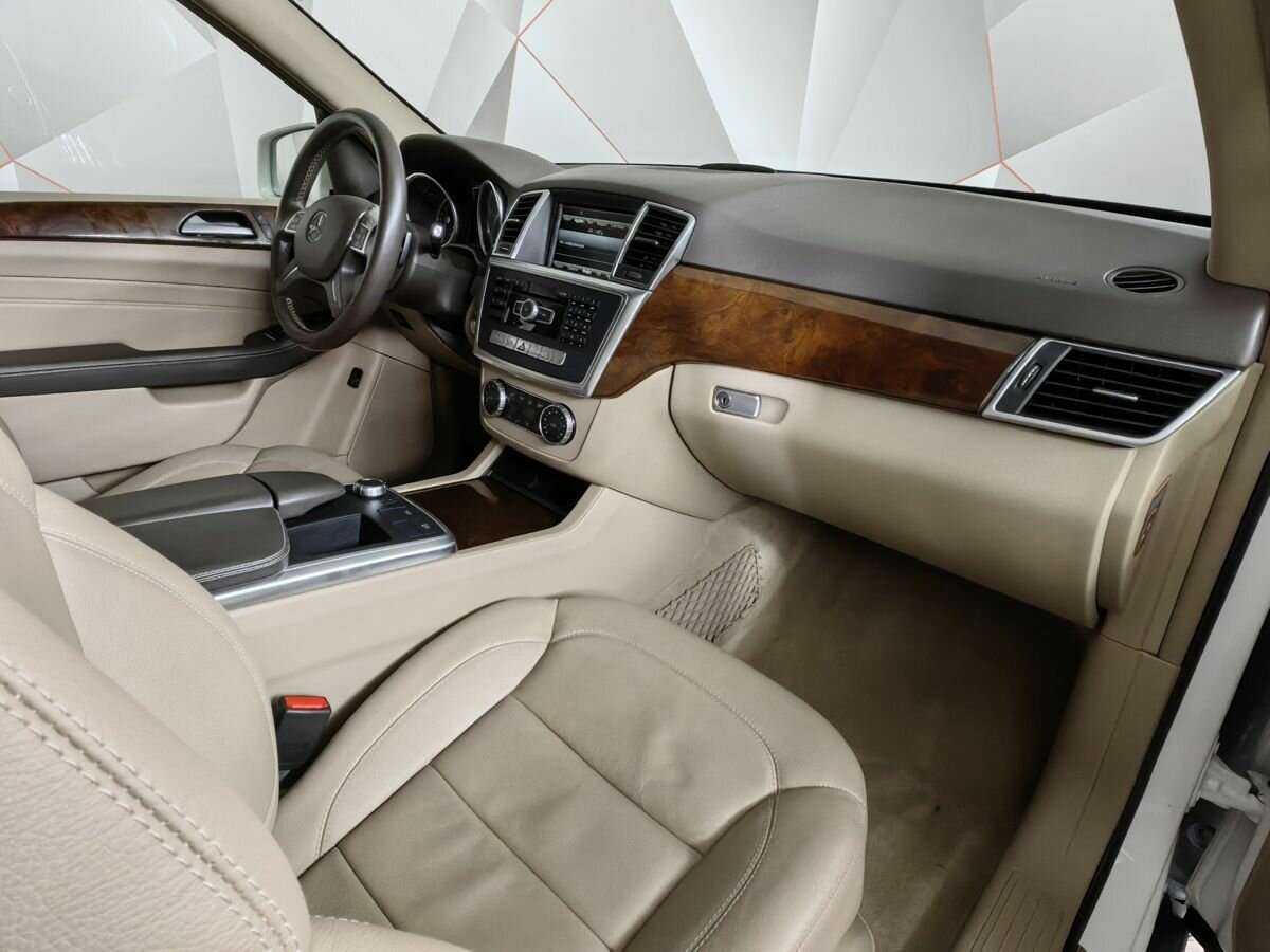 Б/У Мерседес-Бенц М-Класс 2014 года. Фото: #8