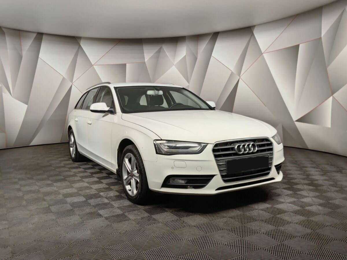 Б/У Ауди А4 2012 года. Фото: #2