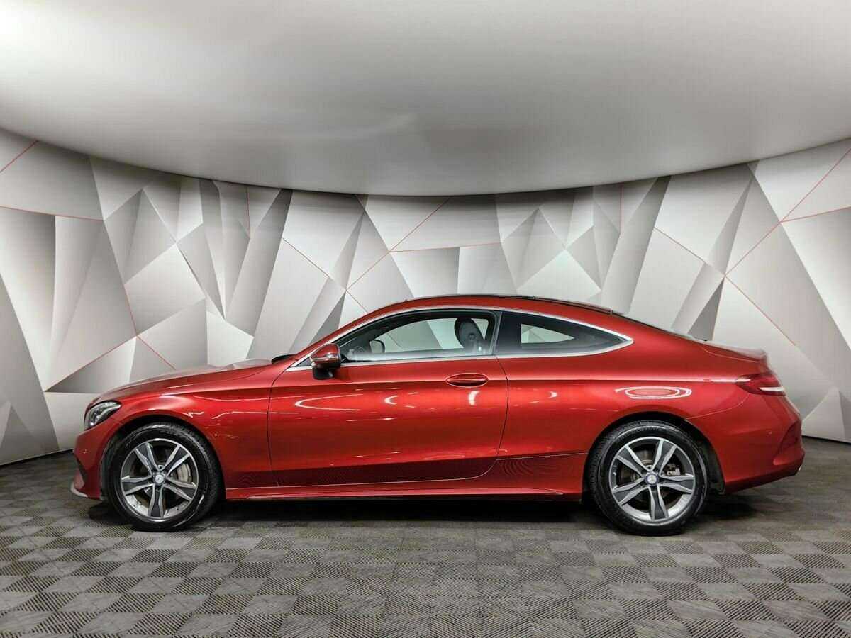 Б/У Мерседес-Бенц Ц-Класс 2016 года. Фото: #4