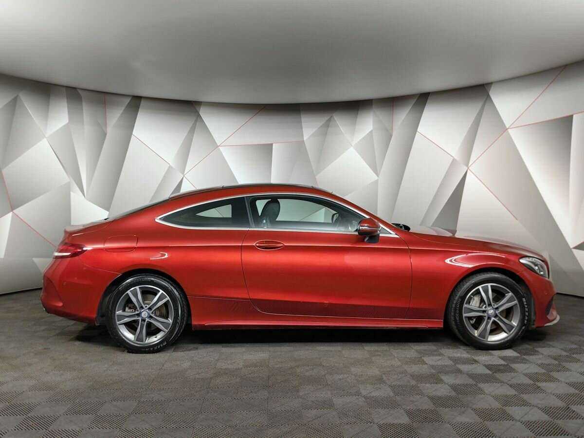 Б/У Мерседес-Бенц Ц-Класс 2016 года. Фото: #5