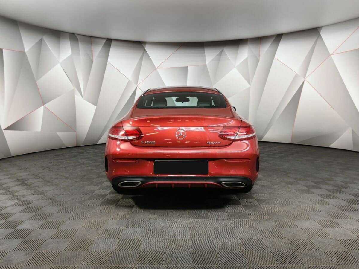 Б/У Мерседес-Бенц Ц-Класс 2016 года. Фото: #7