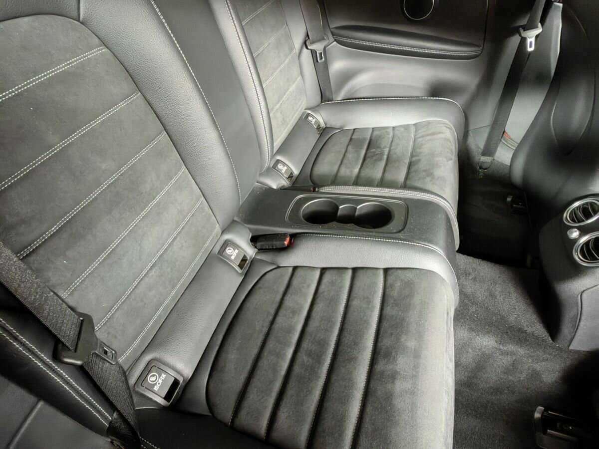 Б/У Мерседес-Бенц Ц-Класс 2016 года. Фото: #11