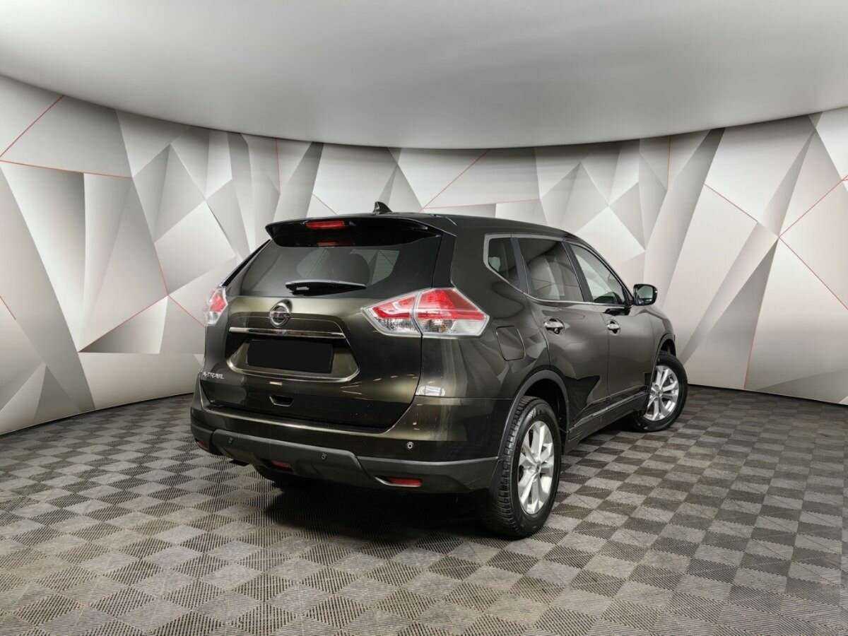 Б/У Ниссан Икс-Трейл 2017 года. Фото: #1