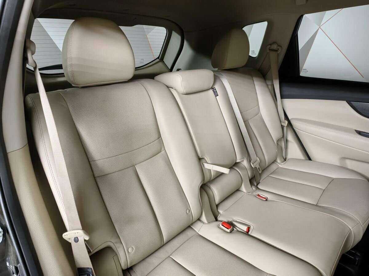 Б/У Ниссан Икс-Трейл 2017 года. Фото: #12