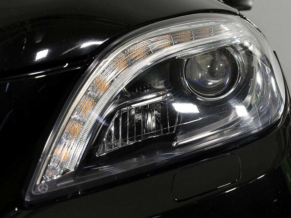 Б/У Мерседес-Бенц М-Класс 2013 года. Фото: #6