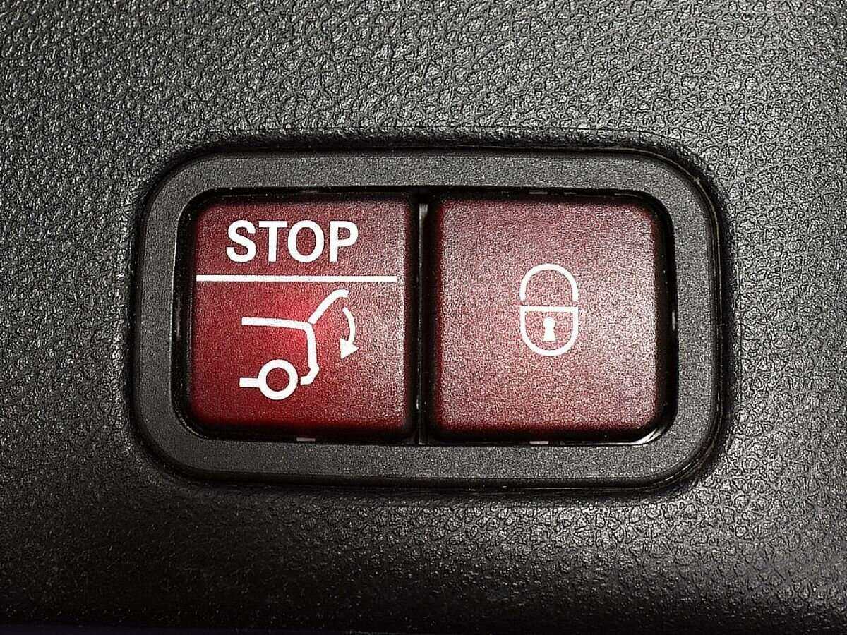 Б/У Мерседес-Бенц М-Класс 2013 года. Фото: #20