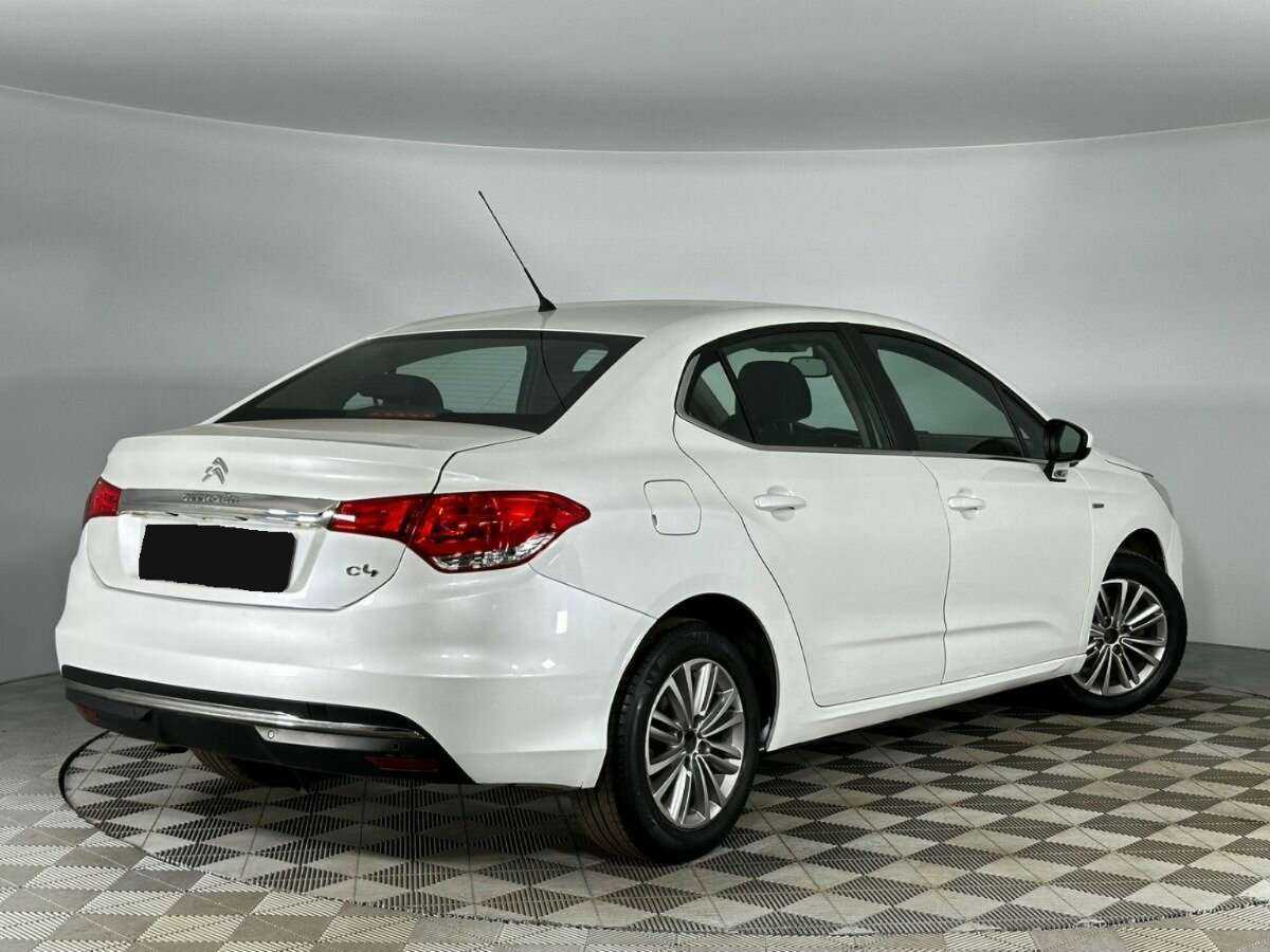 Б/У Ситроен Ц4 2014 года. Фото: #1