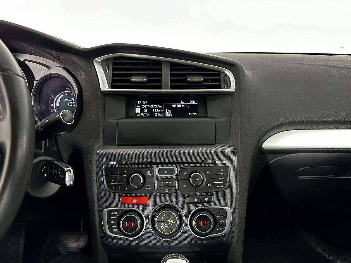 Б/У Ситроен Ц4 2014 года. Фото: #13