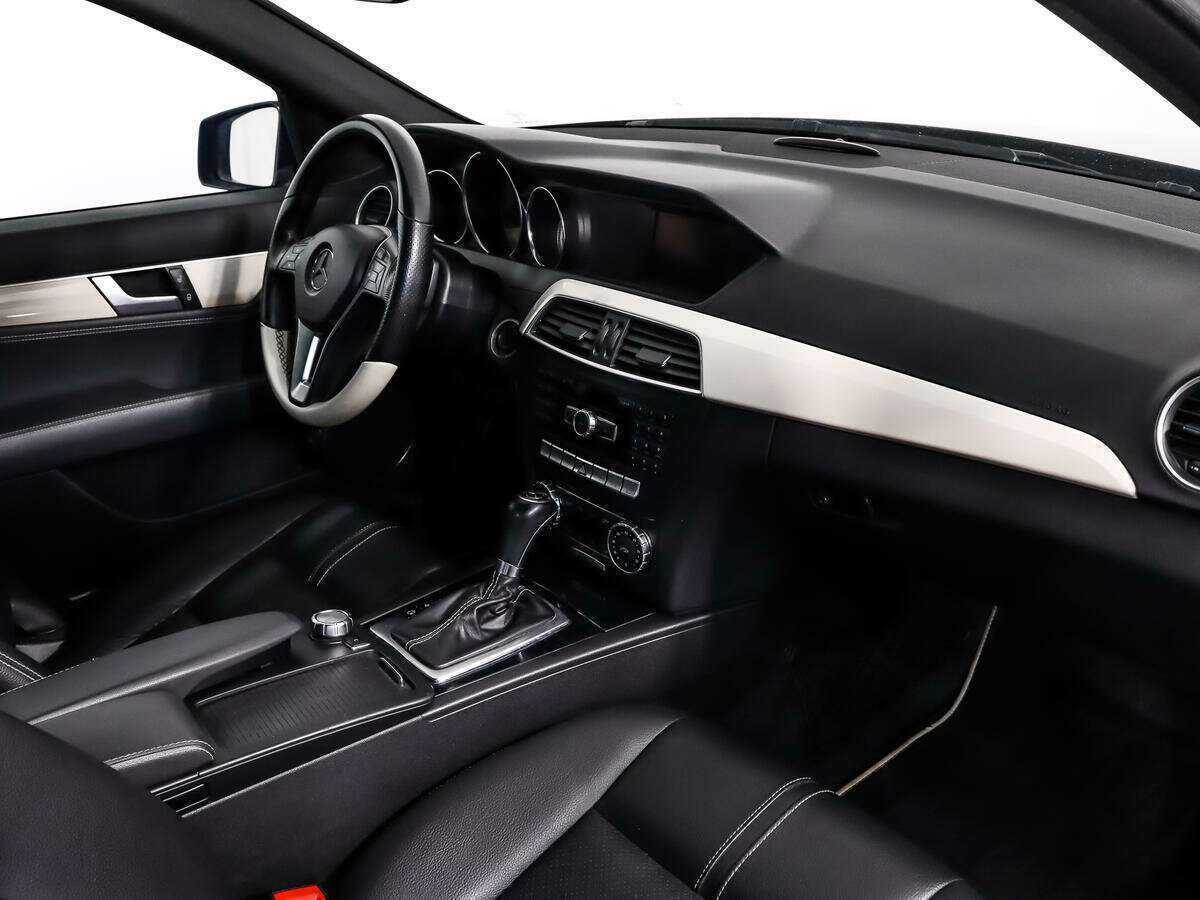 Б/У Мерседес-Бенц Ц-Класс 2012 года. Фото: #11