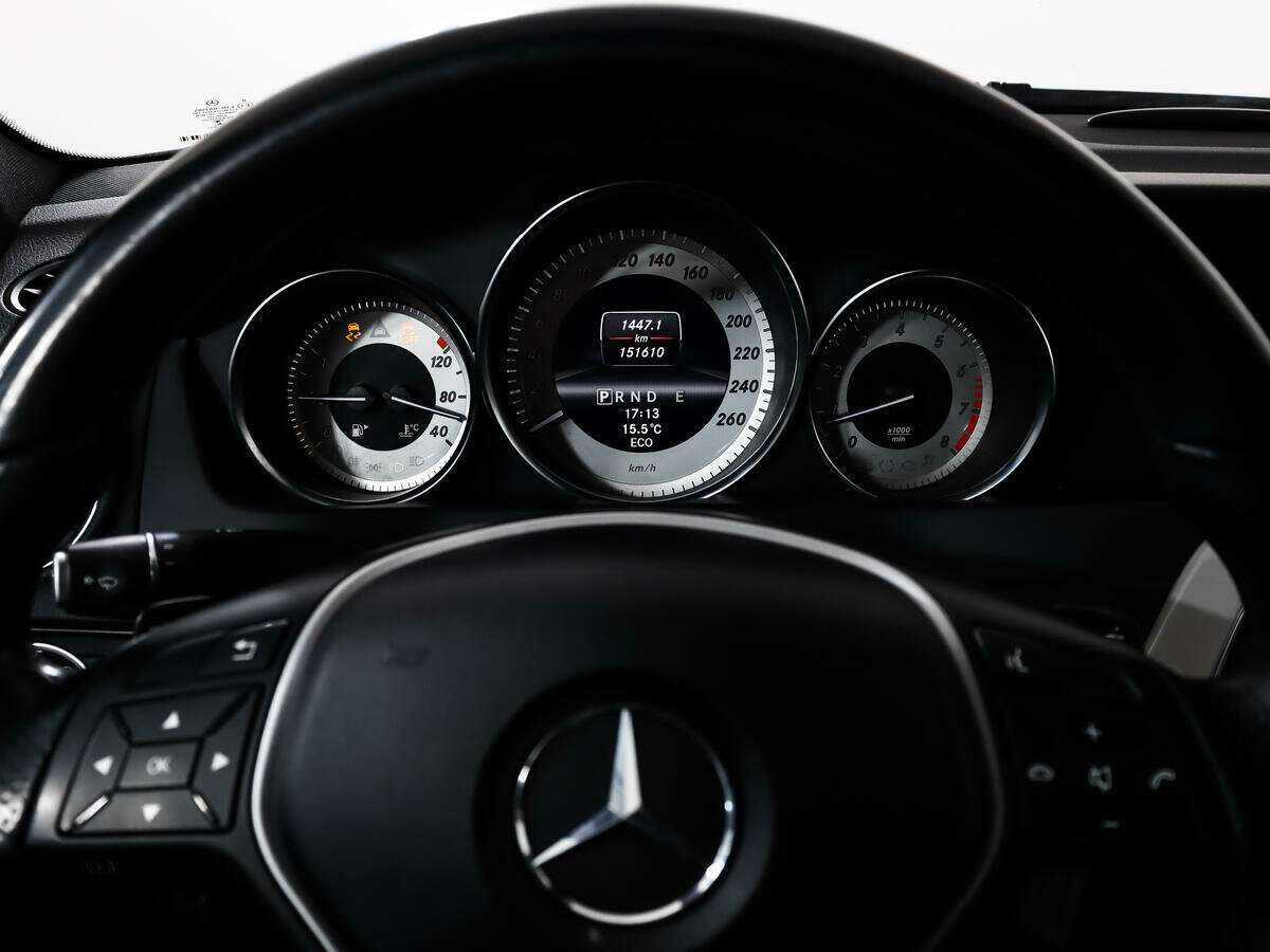 Б/У Мерседес-Бенц Ц-Класс 2012 года. Фото: #17