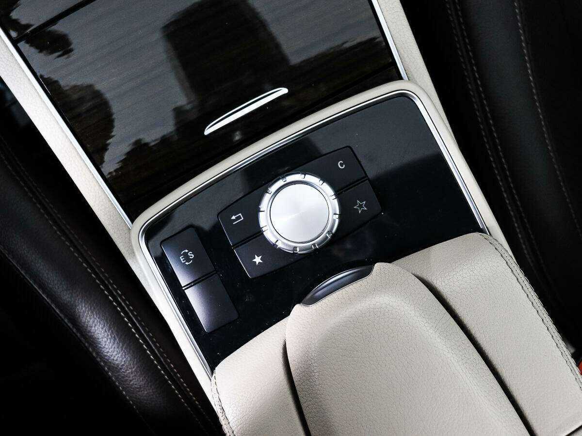 Б/У Мерседес-Бенц Е-Класс 2014 года. Фото: #10